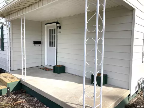 753 S 3rd Ave, Canton, IL 61520 photo 37