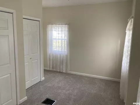 753 S 3rd Ave, Canton, IL 61520 photo 13