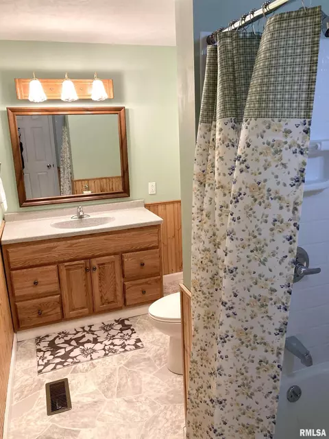 753 S 3rd Ave, Canton, IL 61520 photo 21