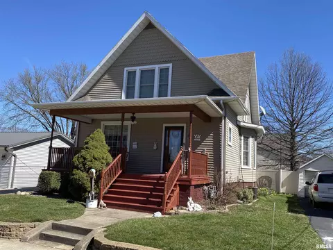 45 12th Ave, Canton, IL 61520