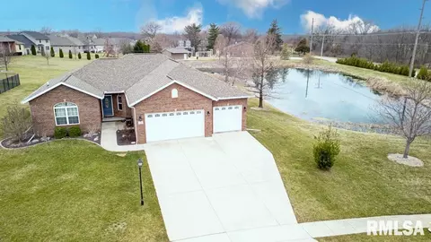 106 Cypress Pt, Washington, IL 61571