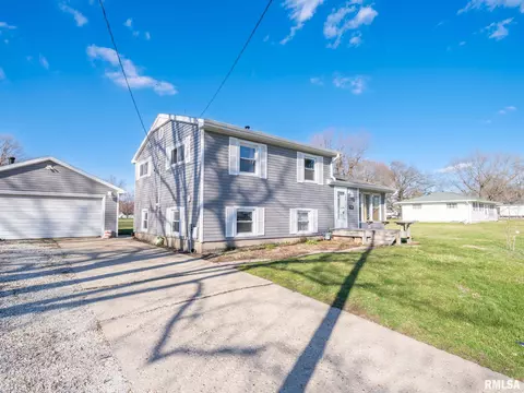 505 Newman St, Knoxville, IL 61448