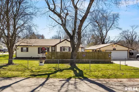 3128 W Farrow Ave, Peoria, IL 61605