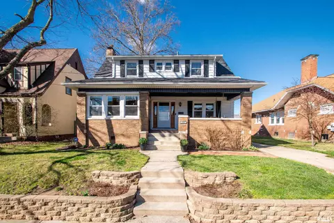 2009 W Barker Ave, West Peoria, IL 61604