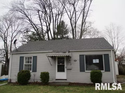 5003 N Best St, Peoria Heights, IL 61616