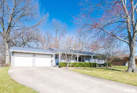 7 Coral Ridge Rd, Bartonville, IL 61607