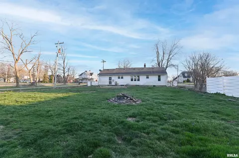 Exterior - 1198 Clark St, Lowpoint, IL 61545 photo 3 of 3