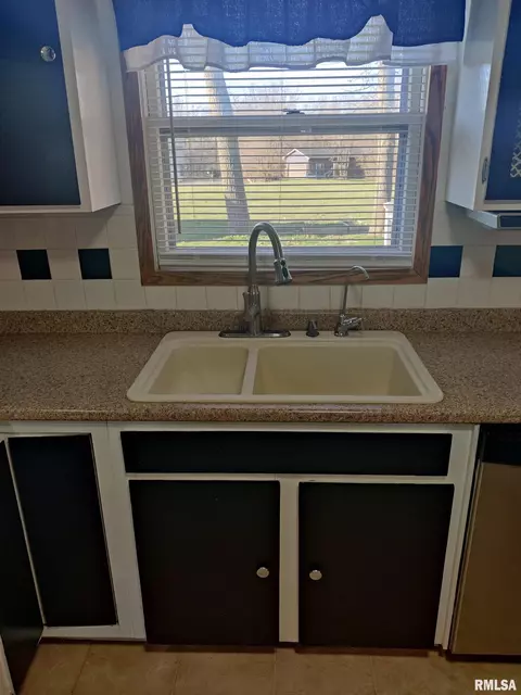 Kitchen - 9516 W Buckingham Ct, Mapleton, IL 61547 photo 4 of 6