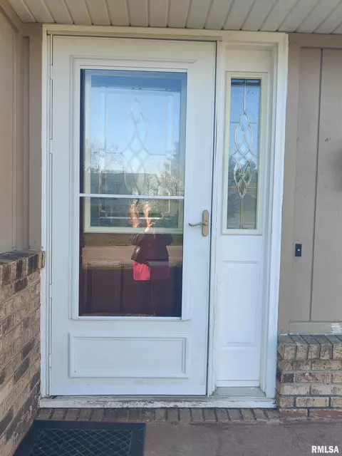 Entry Way - 9516 W Buckingham Ct, Mapleton, IL 61547 photo 1 of 4