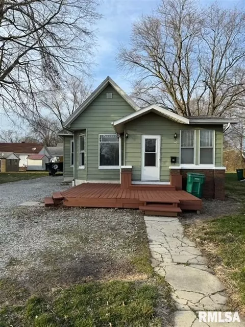 224 W Pierce St, Macomb, IL 61455