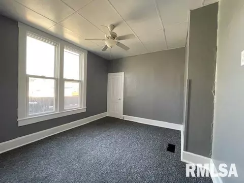 224 W Pierce St, Macomb, IL 61455 photo 8