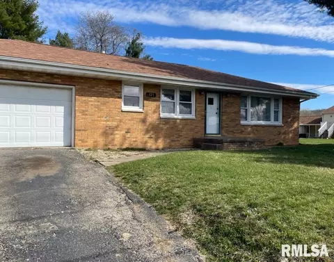 121 Lincoln Blvd, North Pekin, IL 61554