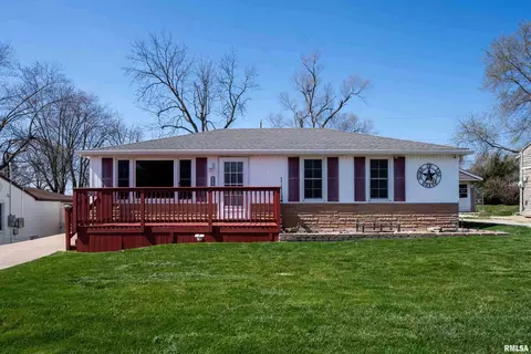 209 Mary St, Washington, IL 61571