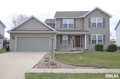 1938 Colt Dr, Washington, IL 61571