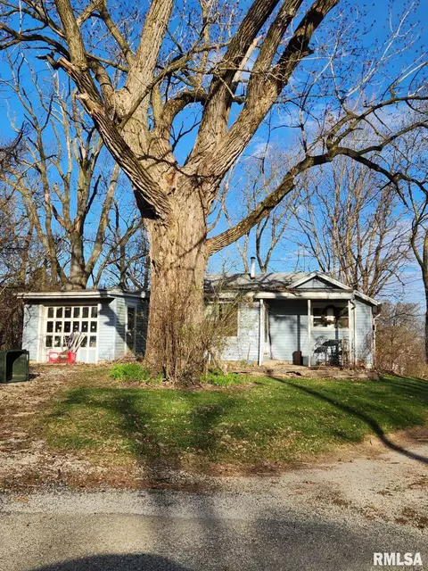351 Park Ave, East Peoria, IL 61611