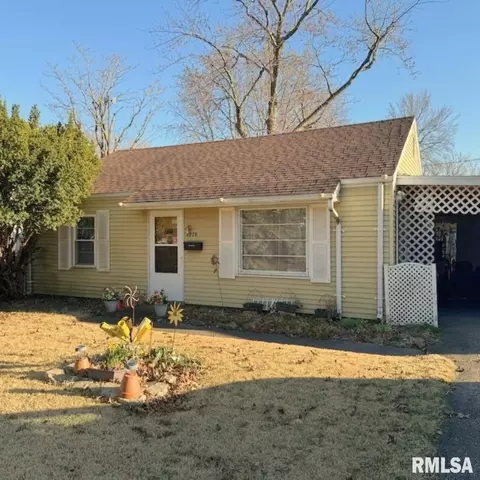2228 W Forrest Hill Ave, Peoria, IL 61604