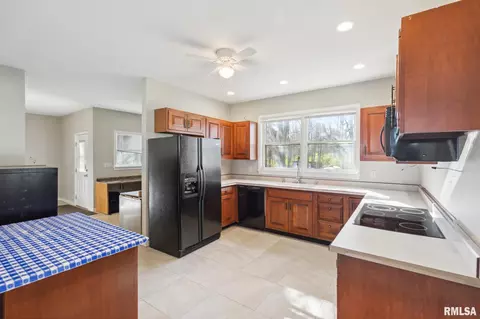 Kitchen - 1476 County Road 800 N, Eureka, IL 61530 photo 4 of 4