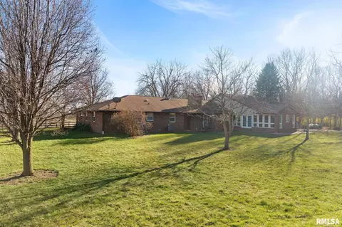 Exterior - 1476 County Road 800 N, Eureka, IL 61530 photo 5 of 5