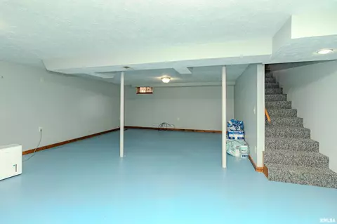 3 Fox Point Ct, Pekin, IL 61554 photo 33