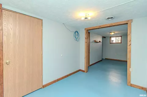 3 Fox Point Ct, Pekin, IL 61554 photo 38