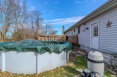 3 Fox Point Ct, Pekin, IL 61554 photo 6