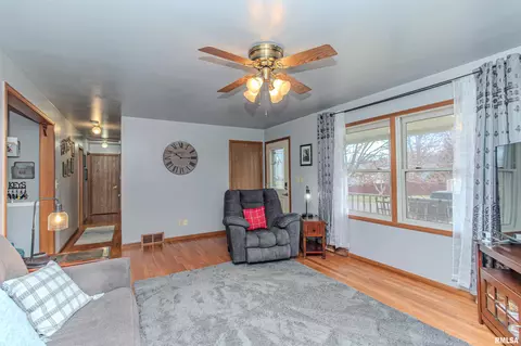 3 Fox Point Ct, Pekin, IL 61554 photo 13