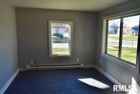 1101 E Wheeler St, Macomb, IL 61455 photo 8