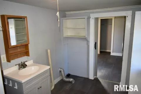1101 E Wheeler St, Macomb, IL 61455 photo 13