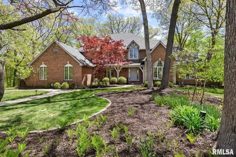 436 W Thousand Oaks Dr, Peoria, IL 61615