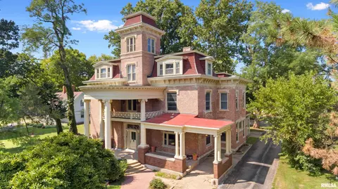 511 W High St, Peoria, IL 61606