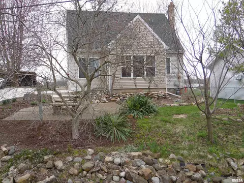 10108 S Maple St, Mapleton, IL 61547