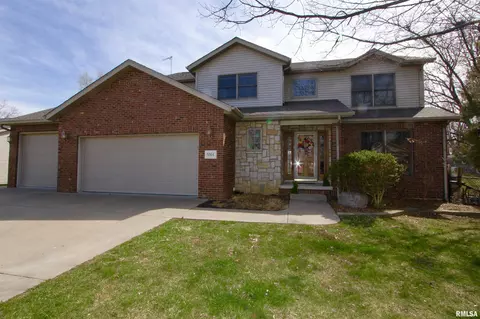 5304 W Vale Ct, Peoria, IL 61607