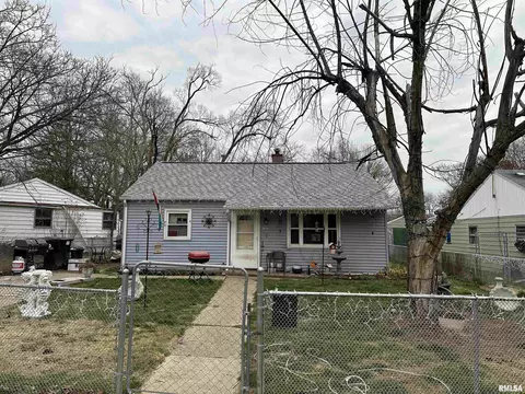 954 S Tonti Cir, Peoria, IL 61605