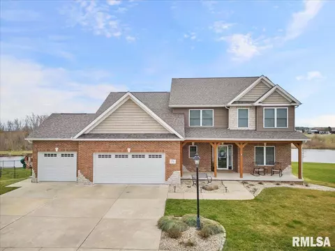 1764 Kingsbury Rd, Washington, IL 61571