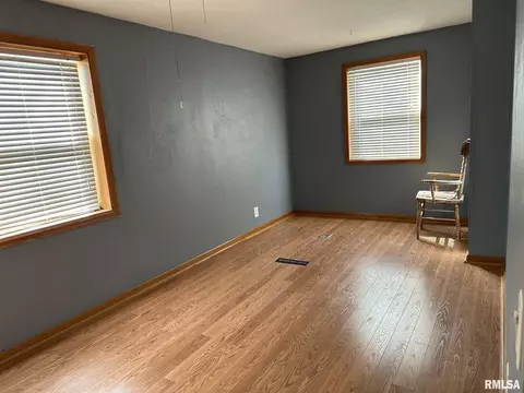 214 E Sheridan St, Manito, IL 61546 photo 25