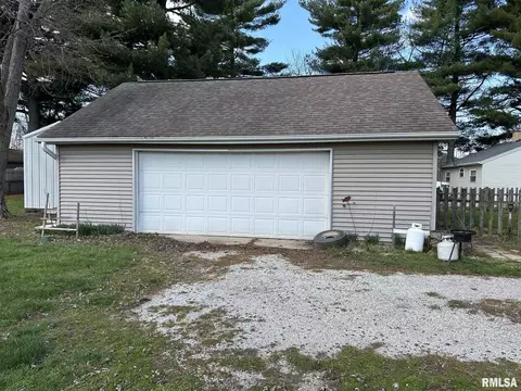 214 E Sheridan St, Manito, IL 61546 photo 13