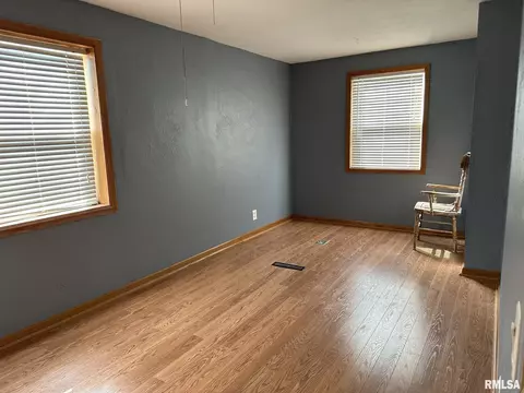 214 E Sheridan St, Manito, IL 61546 photo 35
