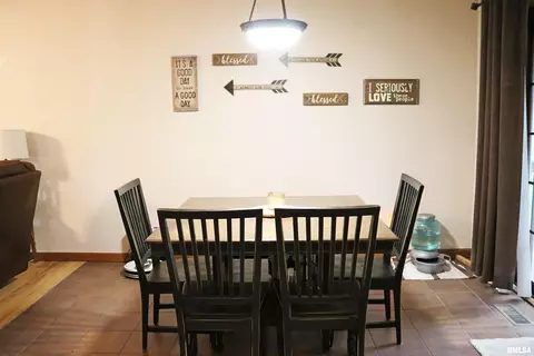 Dining - 9319 W Carleon Ct, Mapleton, IL 61547 photo 4 of 4