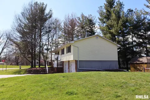Exterior - 9319 W Carleon Ct, Mapleton, IL 61547 photo 4 of 9