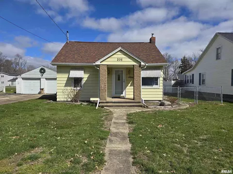 206 E 6th St, Saint David, IL 61563