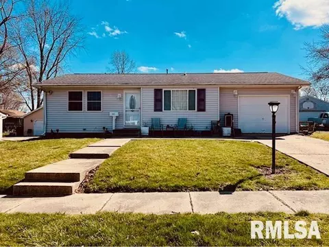 306 Hamilton Rd, Marquette Heights, IL 61554