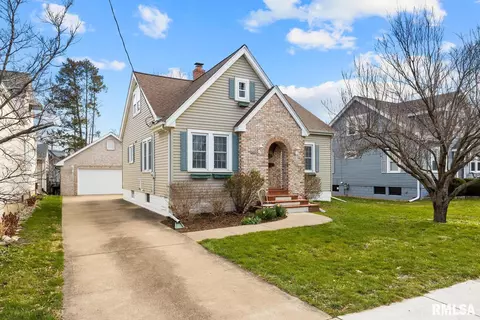 519 E Madison St, Morton, IL 61550 photo 2
