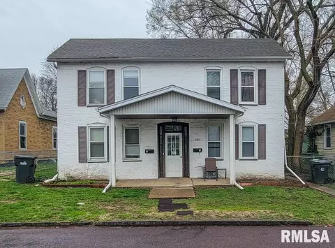 352 Catherine St, Pekin, IL 61554