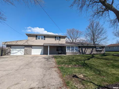 5613 W Legion Hall Rd, Dunlap, IL 61525