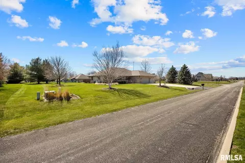7908 W Thorngate Dr, Mapleton, IL 61547 photo 2