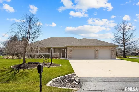 7908 W Thorngate Dr, Mapleton, IL 61547