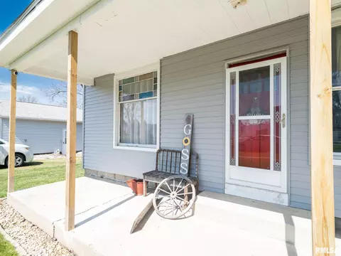 308 E Oakley St, Glasford, IL 61533 photo 2