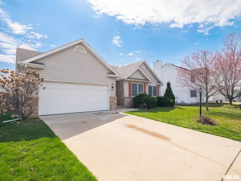 2310 W Molly Ln, Dunlap, IL 61525