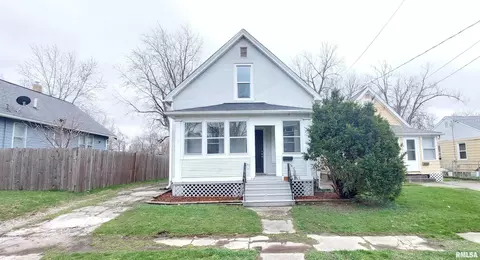 820 W Thrush Ave, Peoria, IL 61604