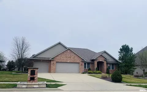 128 S Rhode Island Ave, Morton, IL 61550